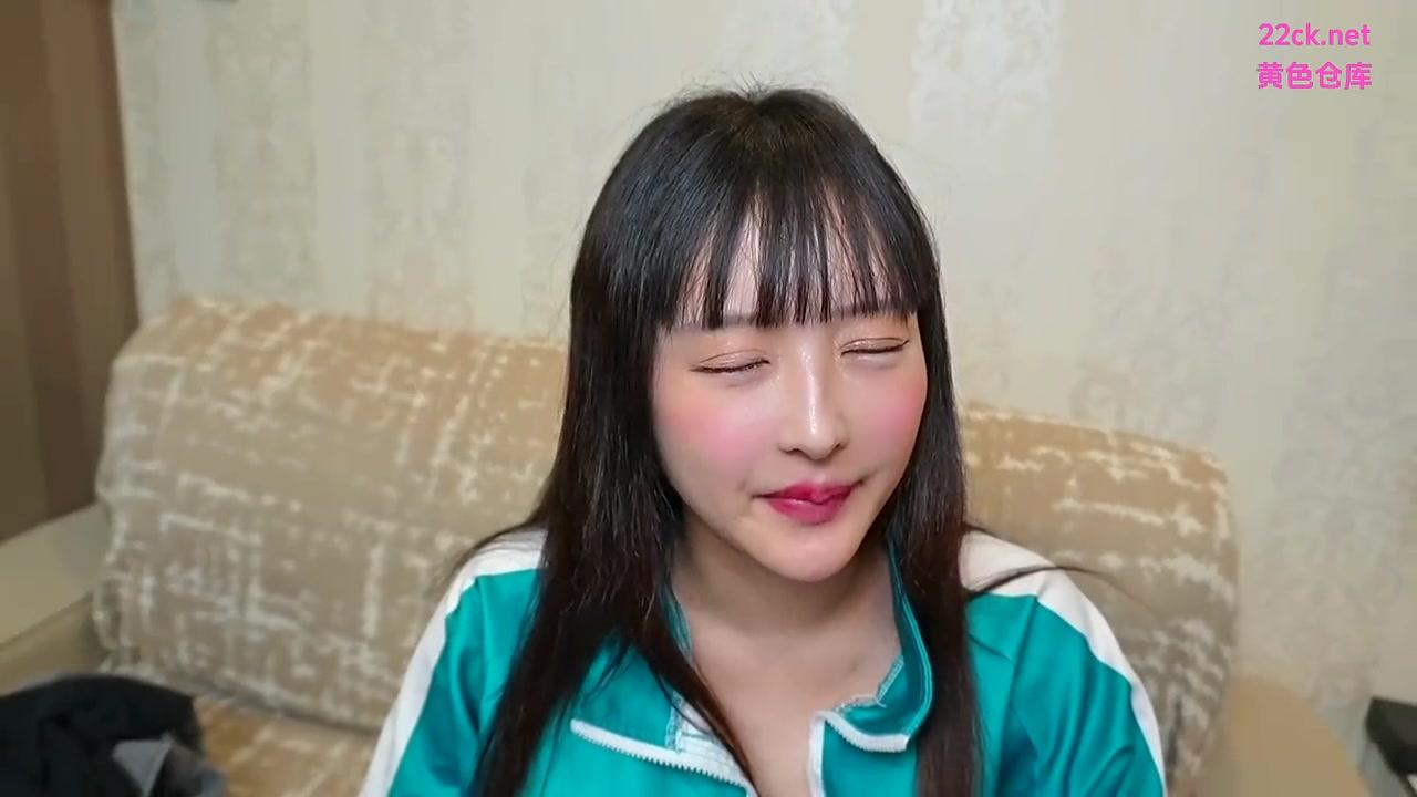 FC2PPV-4990433-큰 가슴 미녀의 감싸는 페라가 당신을 황홀경과 절정으로 만들어 줄 것입니다