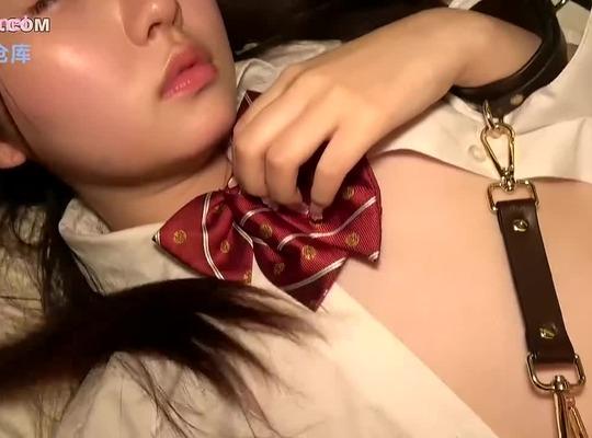 FC2PPV-4884736 계속되는 경련으로 종마에게 벌을 받은 오만한 꼬마 로리타