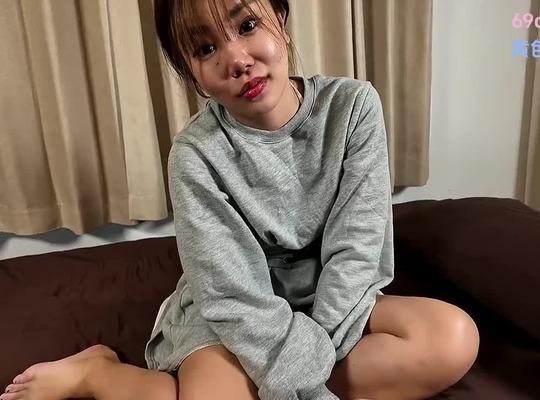 FC2PPV-4903721 밀색 미인은 하룻밤 후에도 계속 사정 사정을 계속합니다.