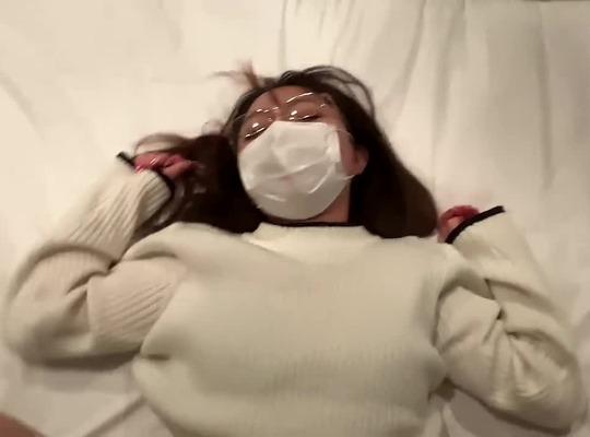 FC2PPV-4693928 - 몸집이 작은 신인이 속아서 곤경에 빠졌습니다.