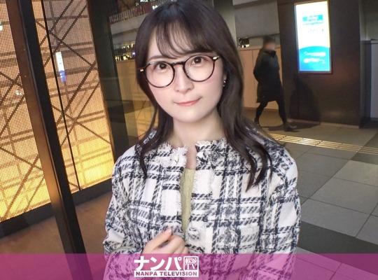 해병 파해 GANA-3242 진짜 연파, 첫 촬영.2191 딸기를 먹이에 안경이 어울리는 색백의 성실계 아마추어를 헌팅!외형에 반하여 불륜 경험 있음!바지 아래는 항문까지