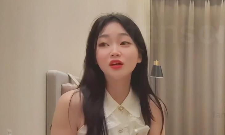오늘의 훅은 다리가 길고 날씬한 미소녀와