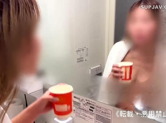 FC2PPV-4944911 귀여운 목소리의 미소녀가 처음으로 정열을 맛보고 질 내 사정된다