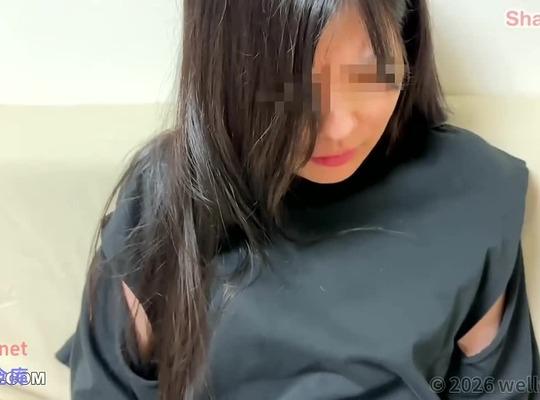FC2PPV-4953622 결혼한 지 오래된 젊은 여성이 외도를 시도하고 집에서 폭력적인 유출을 당했습니다.